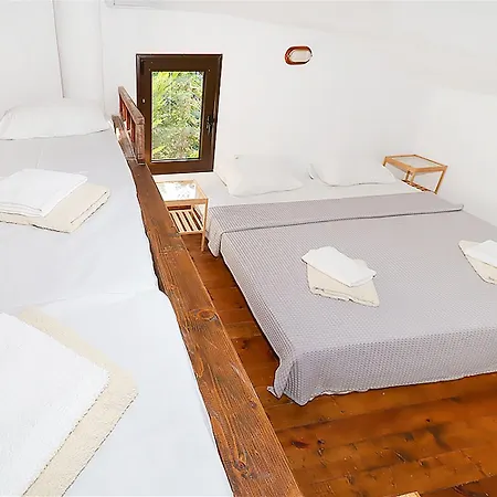 Feriehus Iraklis Traditional House Sani 8 Guests